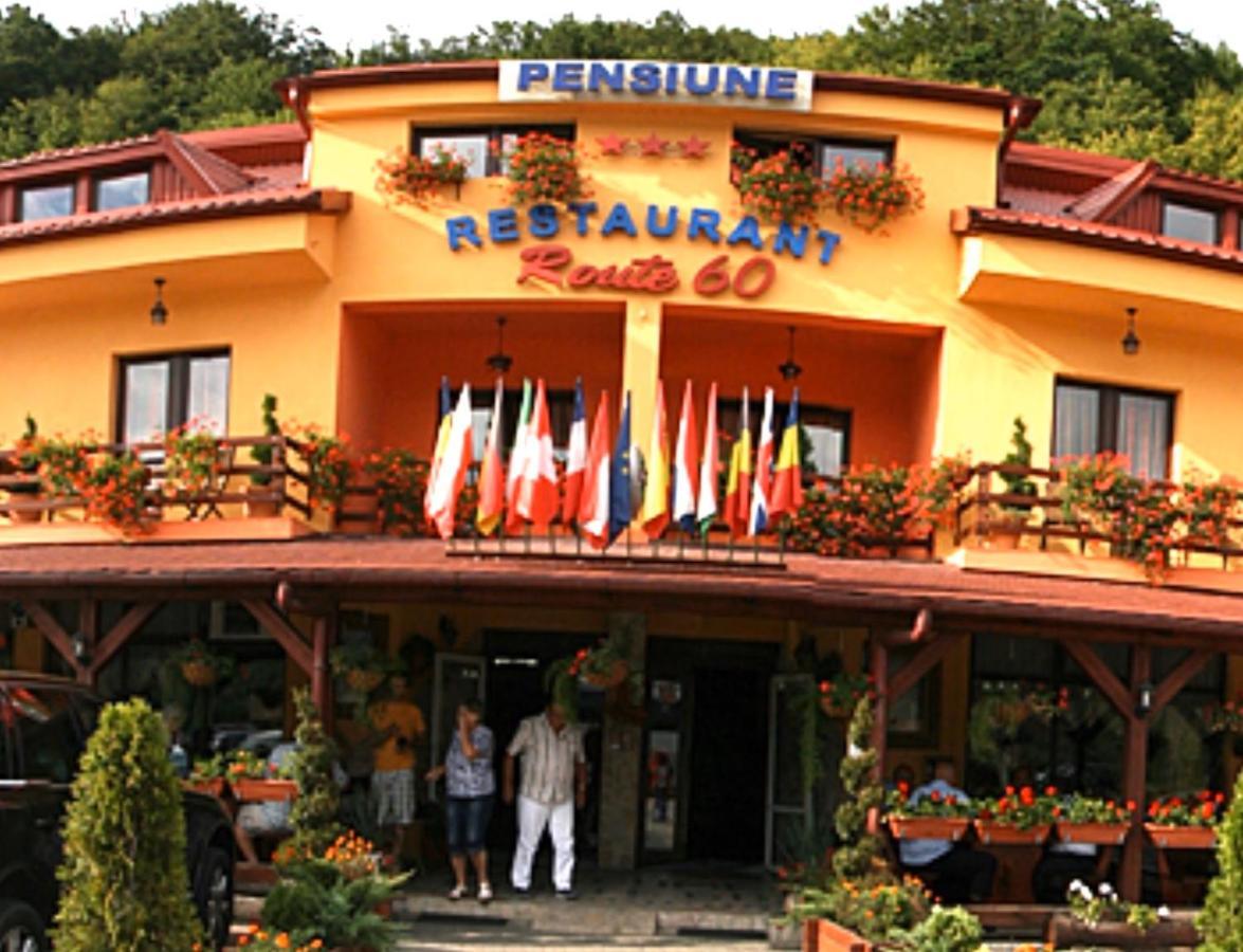 Pensiune Restaurant Route60 Ciucea 외부 사진